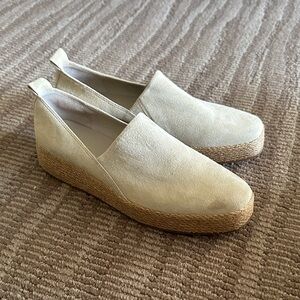 Vince Saxon Suede Espadrille Wedge Platform Sneakers Womens 8M Cream Beige